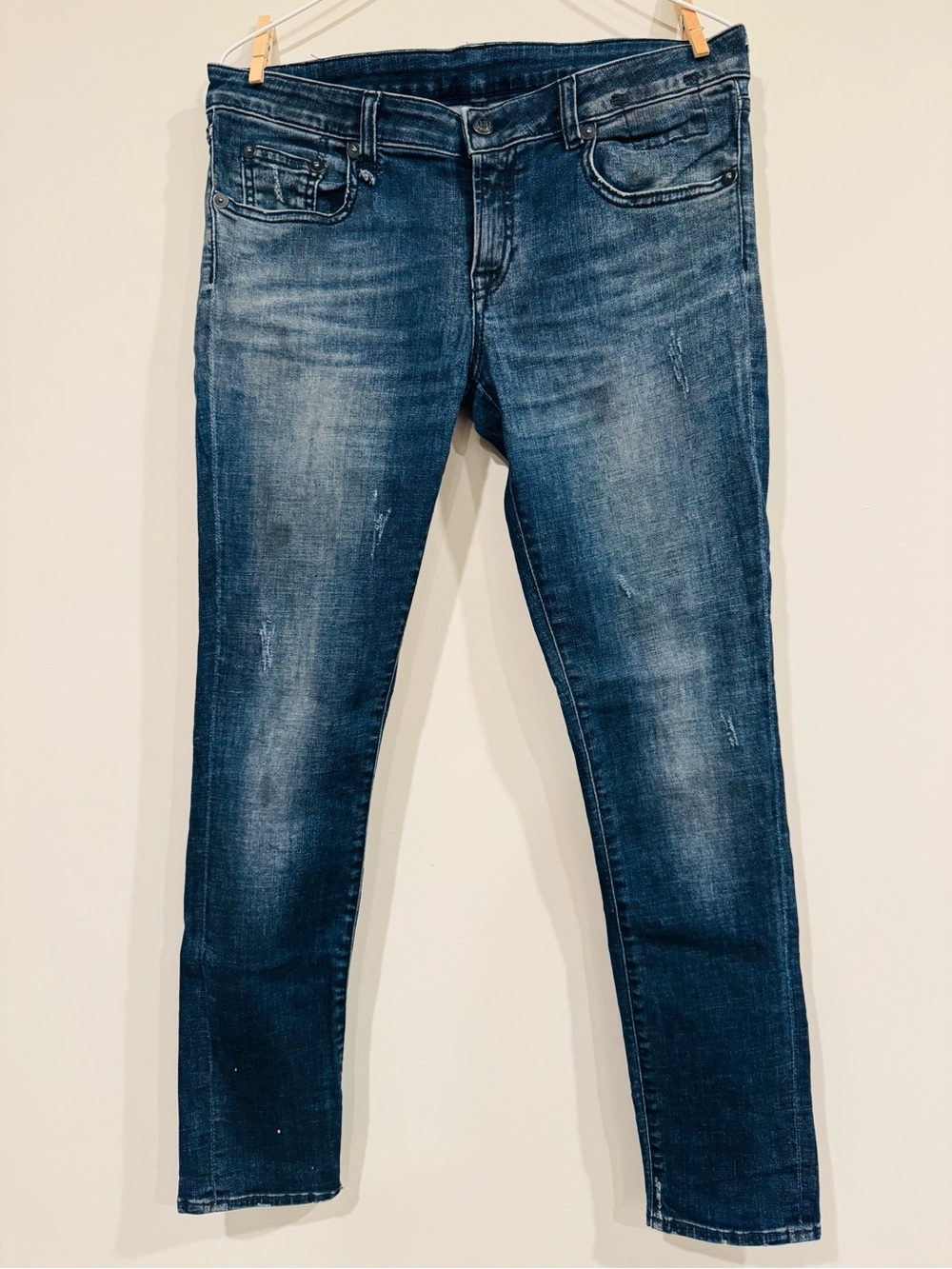 R13 Women’s Low Skinny Italian R13WM4011-31 Jeans Sz 30 Slight Distressing
